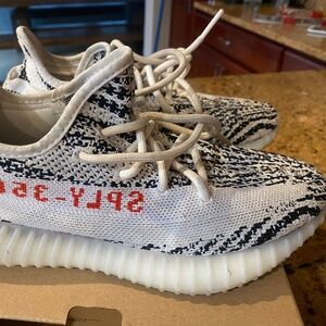 Adidas Yeezy Boost 350 V2 Zebra Print Size 5 1/2 US